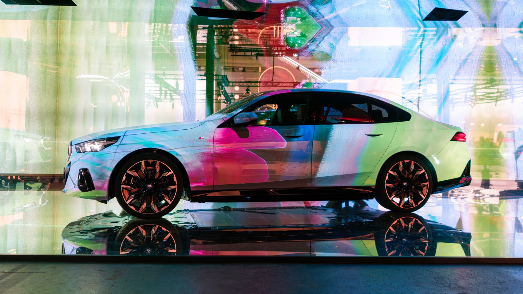 1693820612_Yeni_BMW_i5_Contemporary___stanbul_2