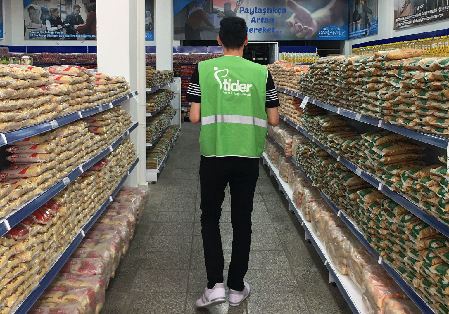 Cargill deprem bölgesine destek olmaya devam ediyor