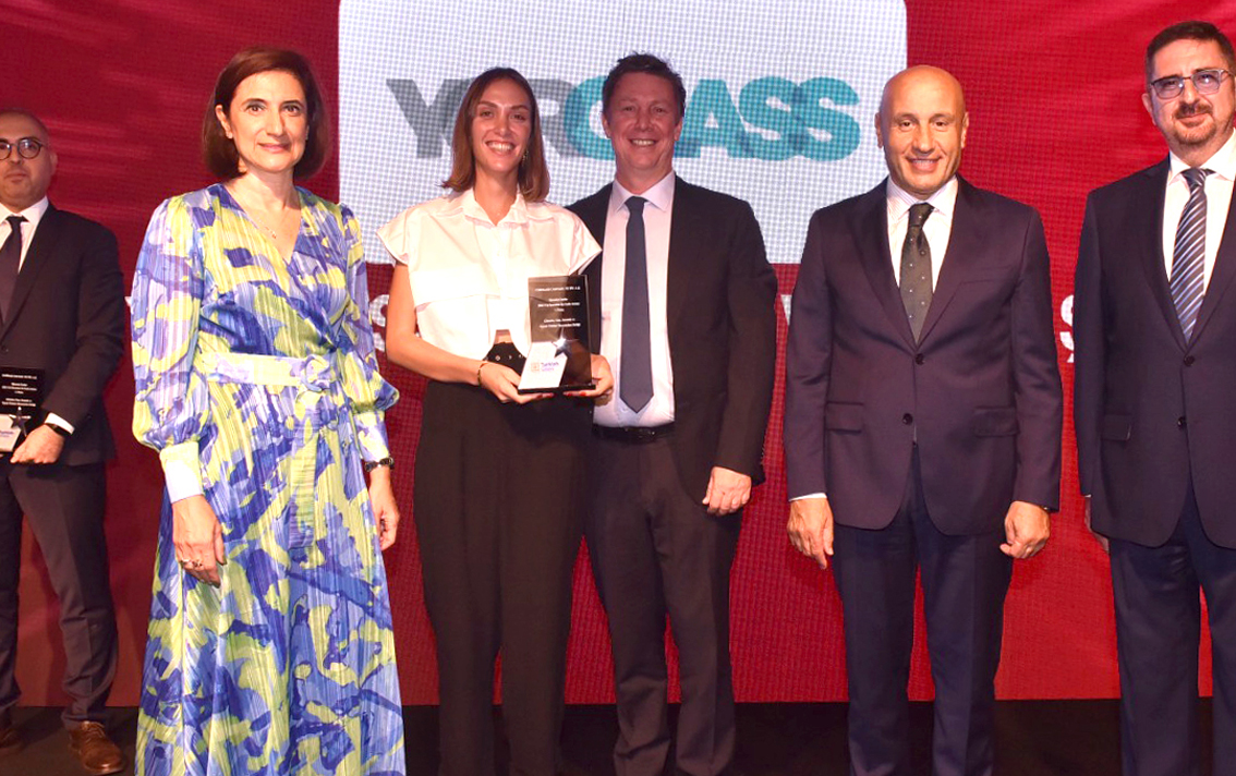 1695794459_d__l_T__reni