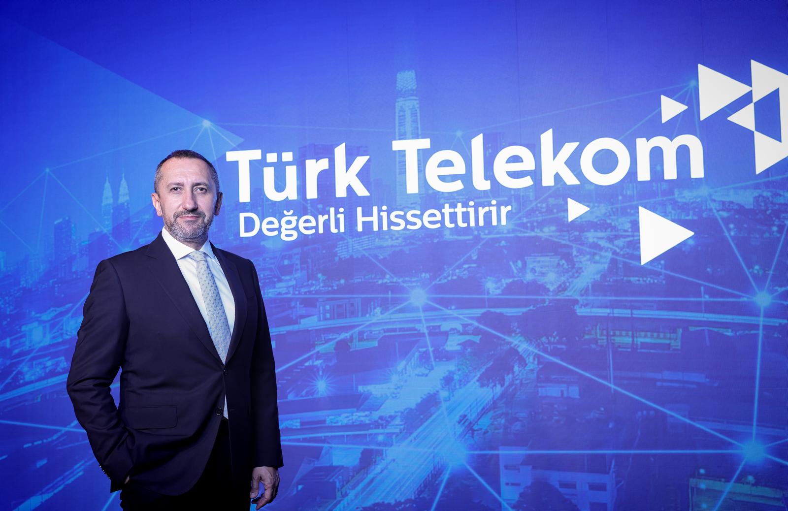 1713435720_T__rk_Telekom_CEO_su___mit___nal_1