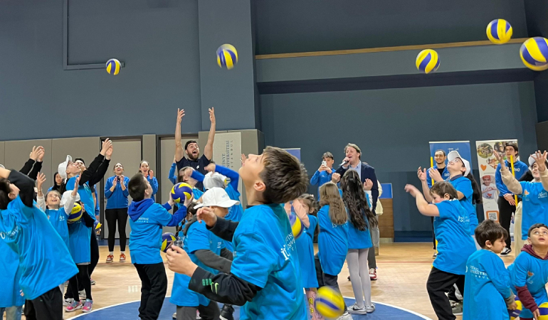 İstinye Üniversitesi ve Gülmek İyileştirir Derneği “Spor her çocuğun hakkı” diyor