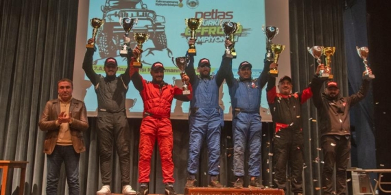 Zorlu Finalde Demirel-Yiğit Zirvede