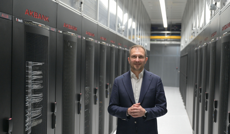 Akbank’tan 315 Milyon Dolarlık Teknoloji Yatırımı