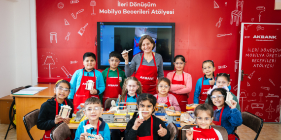 Akbank, On Binlerce Çocuğun Eğitim Deneyimini İyileştiriyor