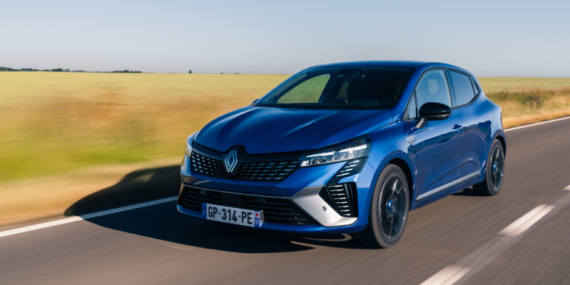 Renault, Zirvenin Tek Sahibi Olmaya Devam Ediyor