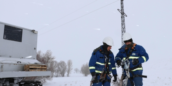 ÇEDAŞ Kışı Sahada Yönetti: Kesintisiz Enerji İçin 7/24 Mesai