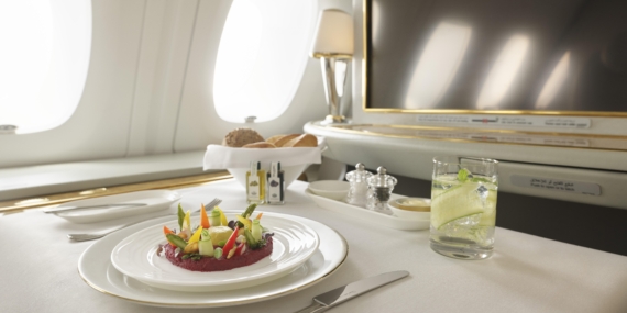 Emirates Vegan Menüsünü Yeniledi: Doğal Lezzetlere Geçiş İşte Yeni Konsept