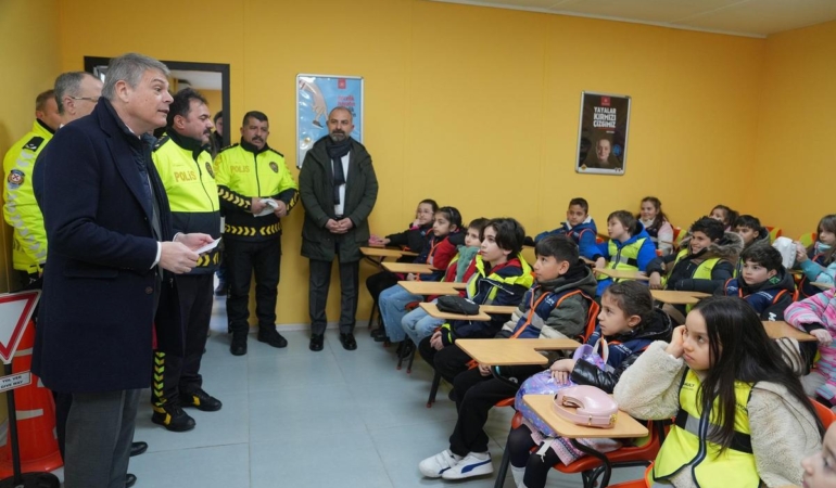 Oyak Renault’dan Çocuklara Trafik Eğitimi: Güvenli Adımlar Projesi Başladı