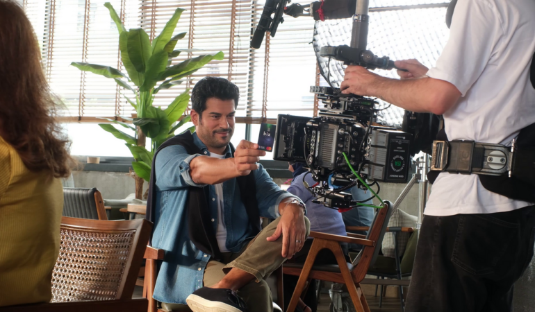 Hayat Finans’ta Yeni Dönem: Biz Kart Reklamıyla Bankacılık Anlayışı Değişiyor