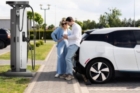 Schneider Electric'ten Elektrikli Araç Şarjında Yeni Çözüm: 720 kW Güç Sunuyor