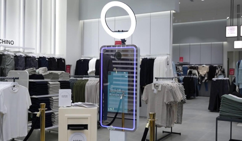 DeFacto Orta Doğu’da Atakta: Suudi Arabistan’da İlk Mağaza Açıldı