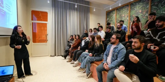 Starbucks Türkiye’de Community Store Ağını Genişletti: Gençlere Ücretsiz Eğitim Desteği