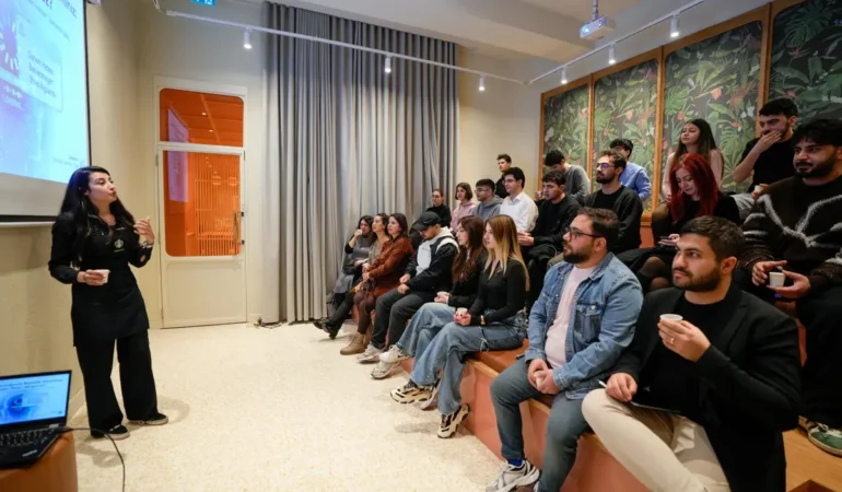 Starbucks Türkiye’de Community Store Ağını Genişletti: Gençlere Ücretsiz Eğitim Desteği