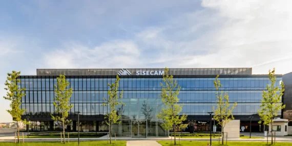 Şişecam’dan Elektrikli Araçlara Destek: Güneş Camında Kritik Adım