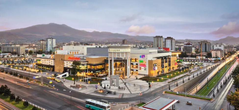 Torunlar GYO’dan Büyük Atılım: 350 Milyon Euro’luk AVM Satışı Tamamlandı