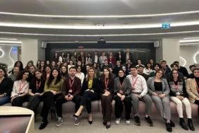 Vodafone'a Dev Başvuru: 15 Bin Genç O Kapıda