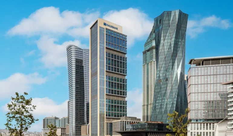 Tarihi Büyüme Halkbank’ı Zirveye Taşıdı