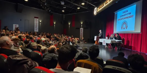 Tarihi Genel Kurul İstanbul Sahnesinde