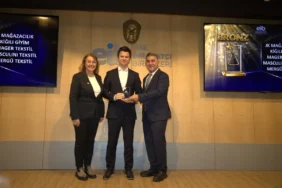 Jimmy Key'e Uluslararası Arenada Tarihi Ödül