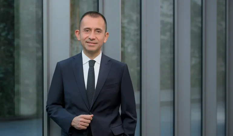 Dijital Hamleyle Leasingde Öncü Güç