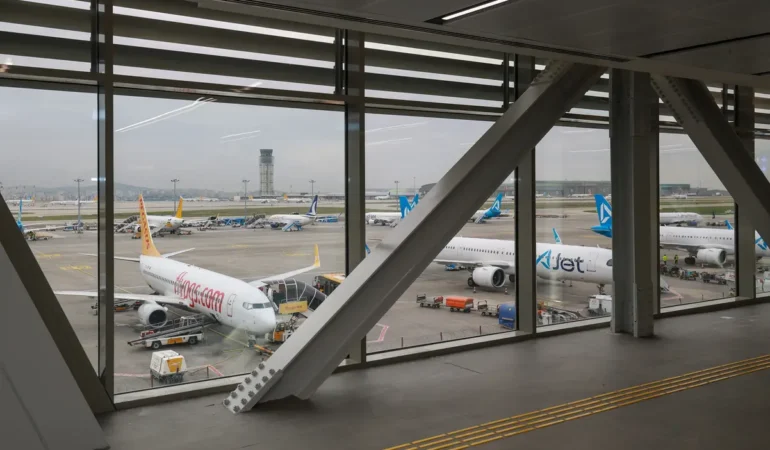 Rekora Koşan Havalimanı Sabiha Gökçen