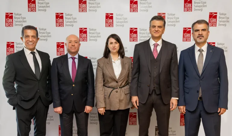 Patronlar Dikkat: Satışlar Alarmda