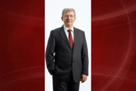 Karel, Sahada Gücünü Gösteriyor