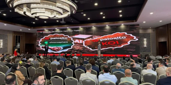 Kamu Bilişim Zirvesi'nde Sürpriz Hamle