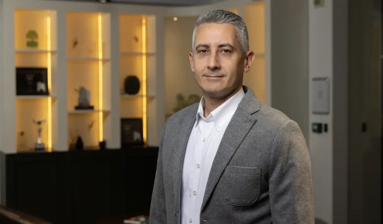 Teknoloji Devinden İlham Veren Atılım