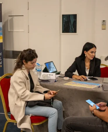 100 Kişi Dubai'de Yeni Bir Gelecek Arıyor