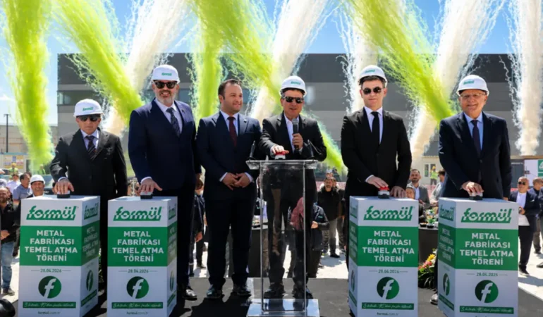 Formül Plastik İçin Küresel Adım
