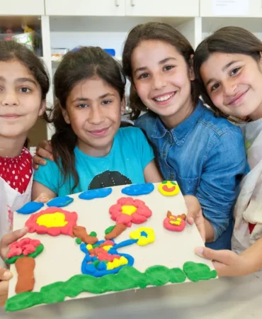 Çevre ve Eğitimde Tarihi Başarı: Prestijli Ödüller